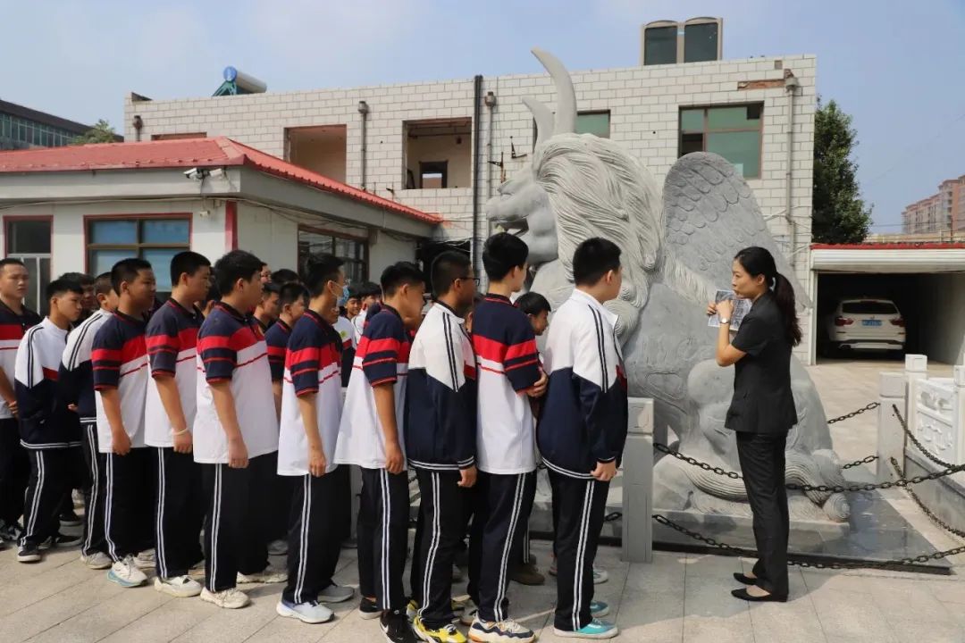 安全第一课 点亮开学季——博野法院携手博野镇中学开展网络安全教育