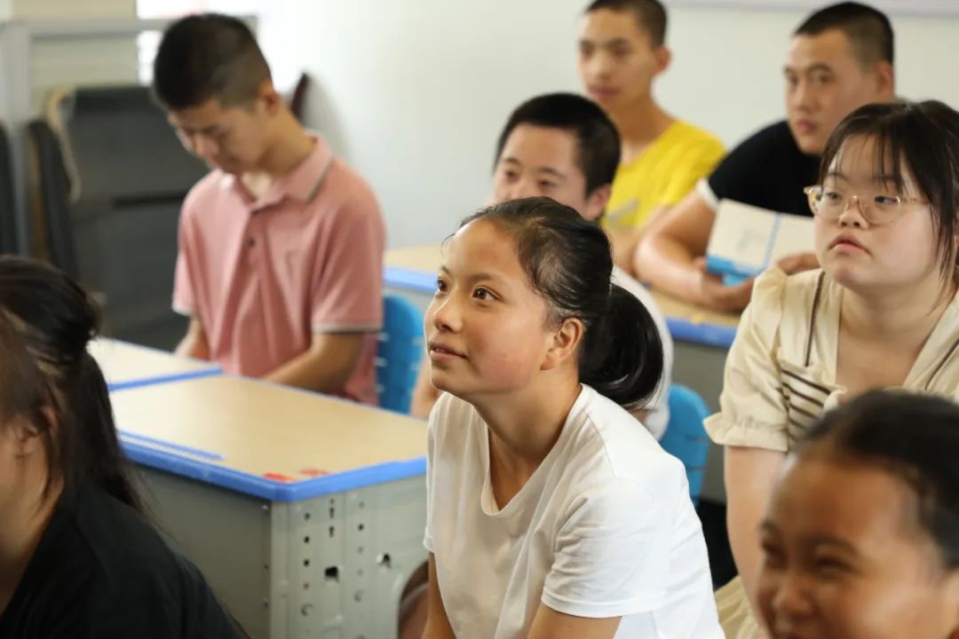 开学第一课|特殊学生们的法律曙光_澎湃号·政务_澎湃新闻-The Paper