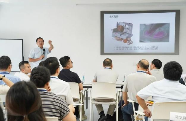 商学+医疗+科技，管院这个训练营有点“东西”