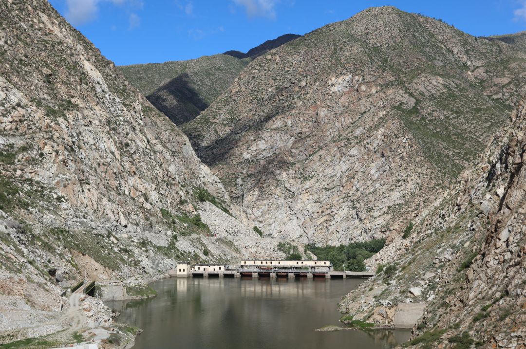 【多彩富蕴 红色印迹】隐藏在地下的钢铁城堡——可可托海水电站_澎湃
