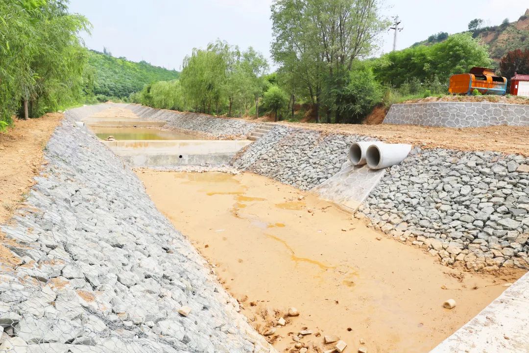 混凝土挡水坎图片