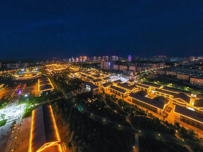 中秋佳节汉唐天马城夜景绚丽迷人游人如织