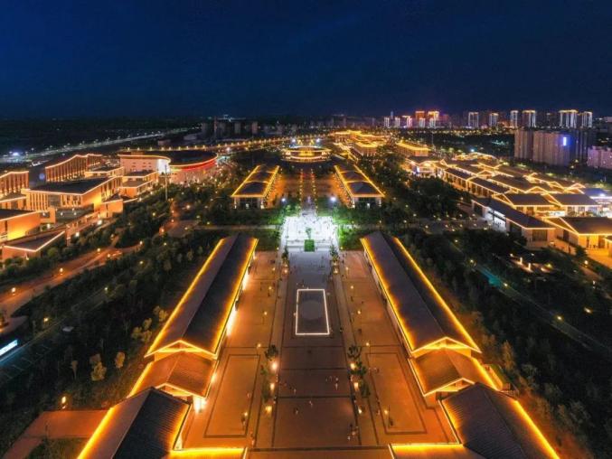 中秋佳节汉唐天马城夜景绚丽迷人游人如织