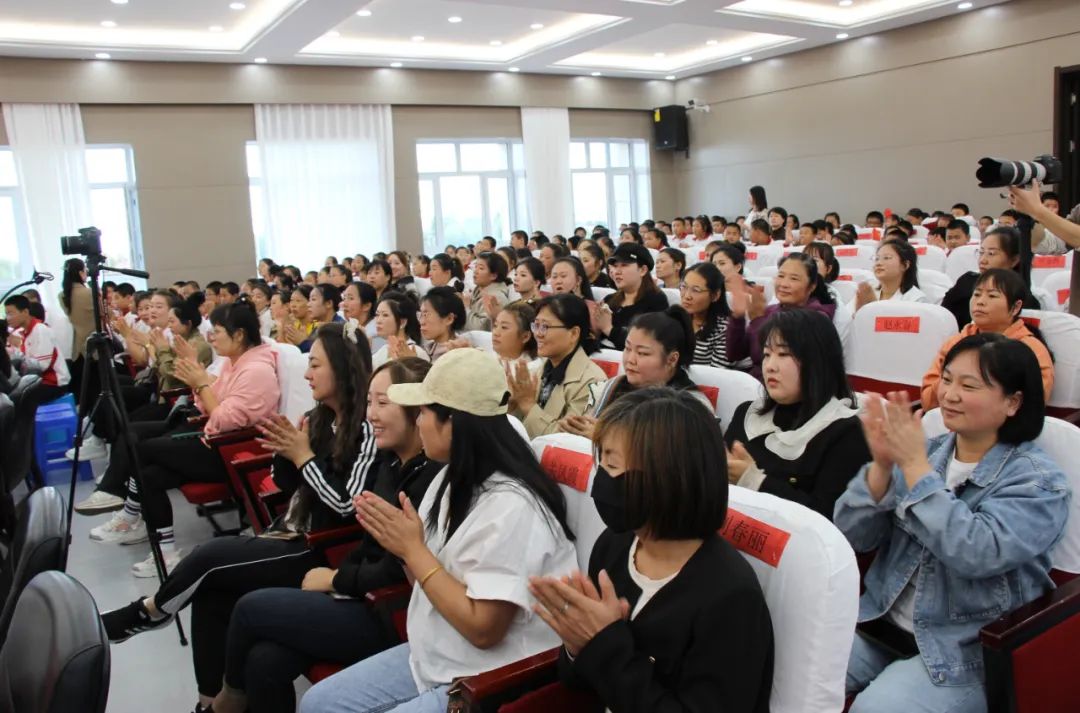 为祖国庆生,为青春喝彩——宝清二中举办第四届校园艺术节