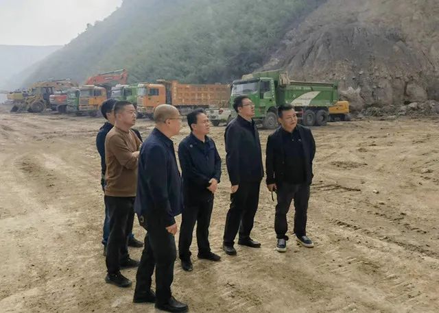 尧都区副区长王洪锁调研矿山生态修复地质灾害防治等工作并看望慰问
