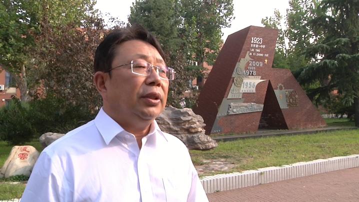 乐亭一中副校长 刘克城目前校史编修组,校友联络组,氛围营造组,节目