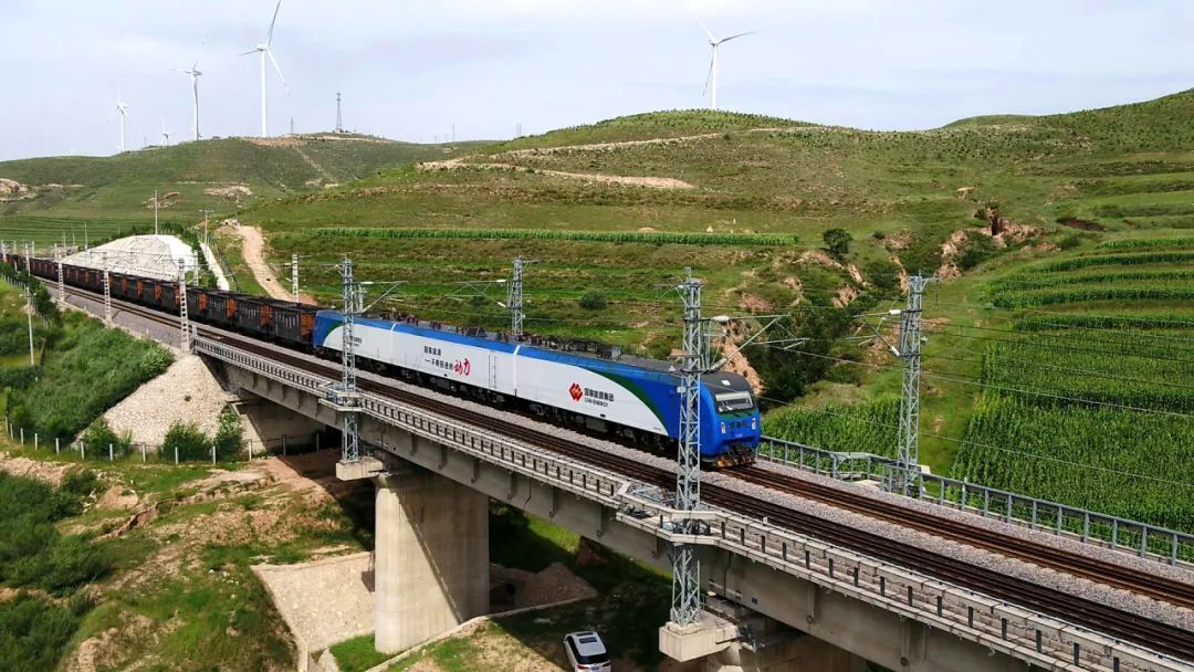 在煤炭稳供方面,国家能源集团所属神东煤炭,准能集团,新疆能源,宁夏
