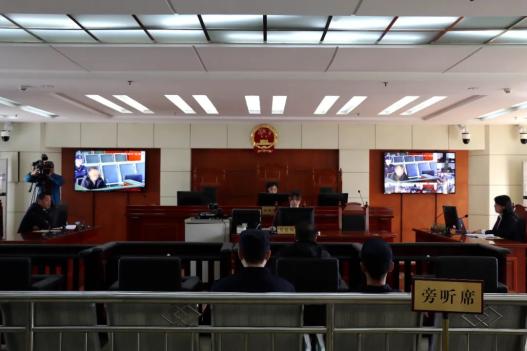 石峰区法院人大代表旁听庭审阳光司法零距离