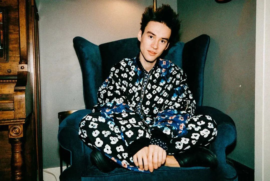 jacob collier的头衔有很多,比如,"现代莫扎特","爵士天才","和声界的