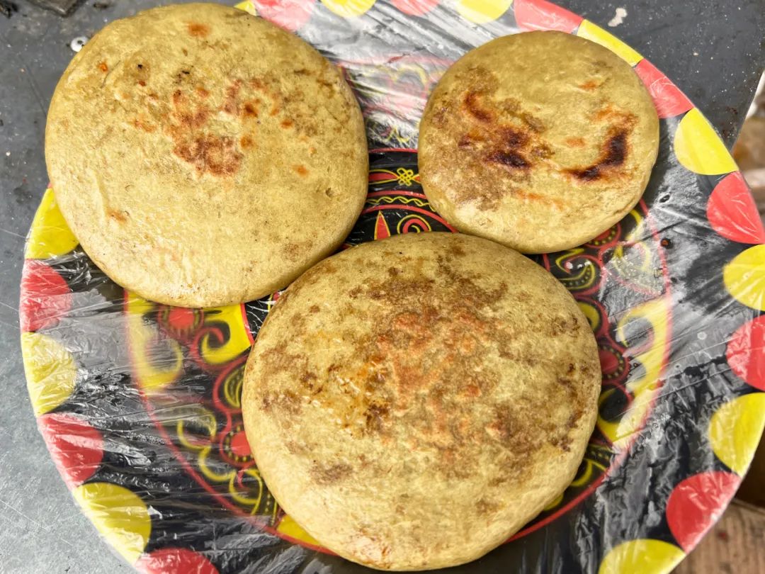 为吃一颗金黄起沙的烤土豆,我专门跑到了大凉山