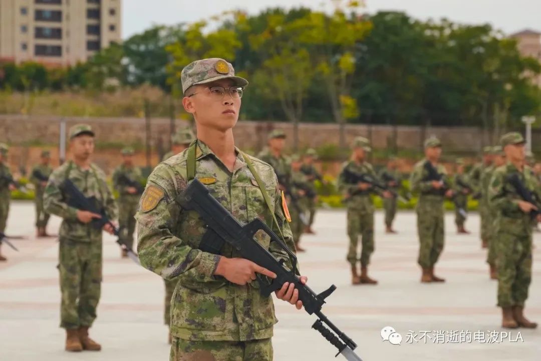 新兵第一个月，变化有多大？_澎湃号·政务_澎湃新闻-The Paper