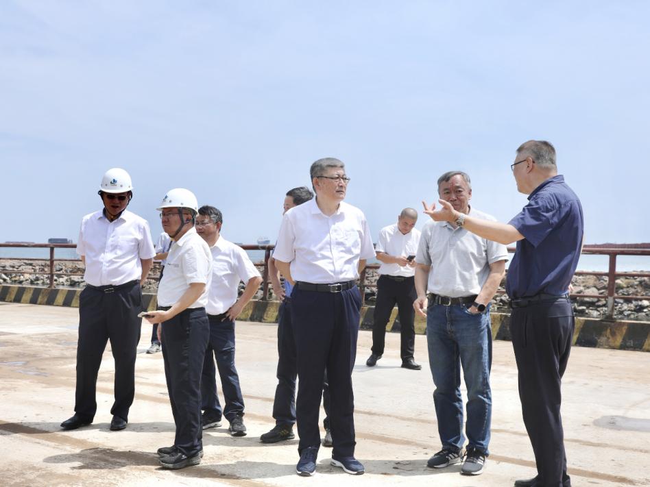 10月9日—13日,中国一重集团有限公司外部董事李绍烛,文利民,陈元先