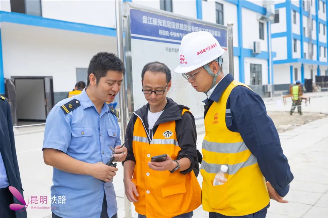 威红铁路瓦窑田站新线新站房投入使用