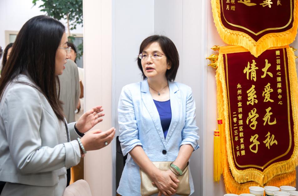 岳麓区人大常委会主任会议成员视察区人民检察院未成年人检察工作