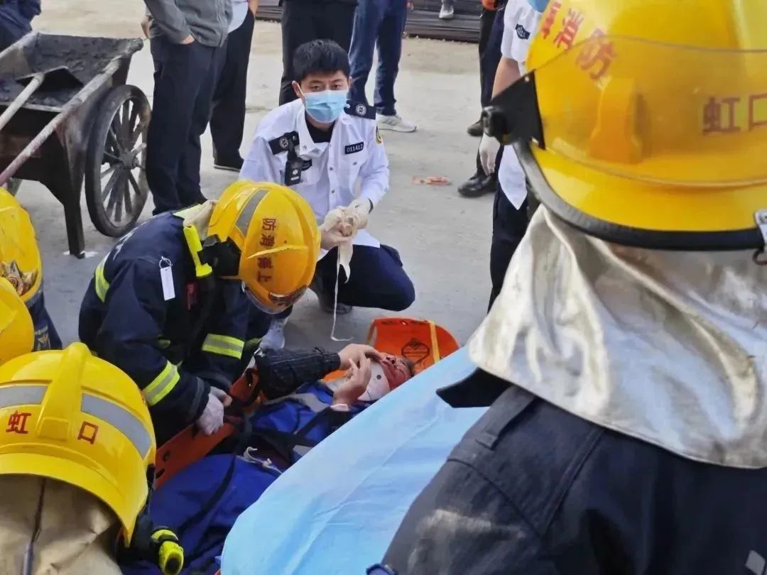 空间狭小无法施救?消防员来帮你!_澎湃号·政务_澎湃新闻-the paper