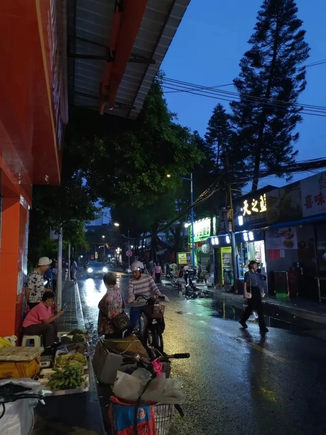 我，撞脸林俊杰，想靠豆浆油条赚钱：“日亏七八十”