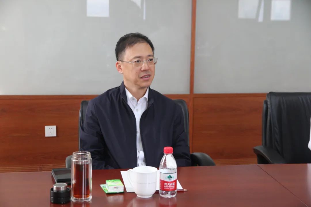 乔秋生表示,法院为企业保驾护航没有停留在口头,而是落在实处,企业的