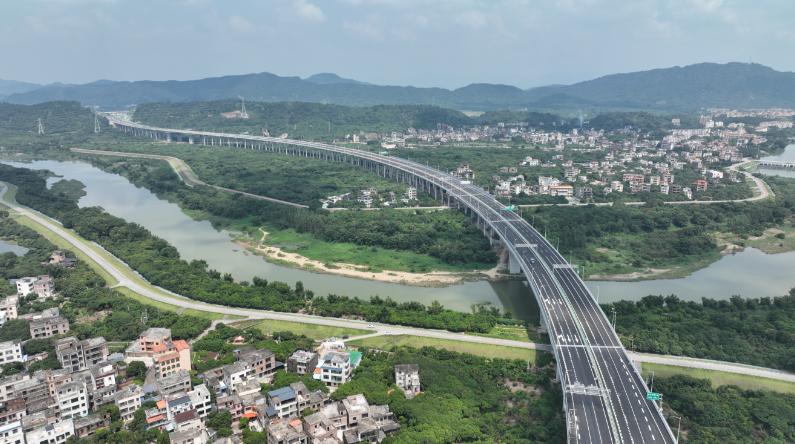 广州交投集团从埔高速一期工程即将通车 百余市民抢先体验_澎湃号