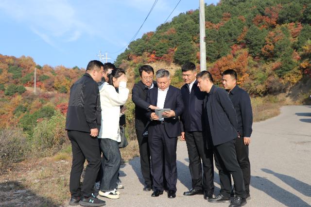 孔令杰调研尧都区自然资源实时监控系统运行情况_澎湃号·政务_澎湃新闻-The Paper