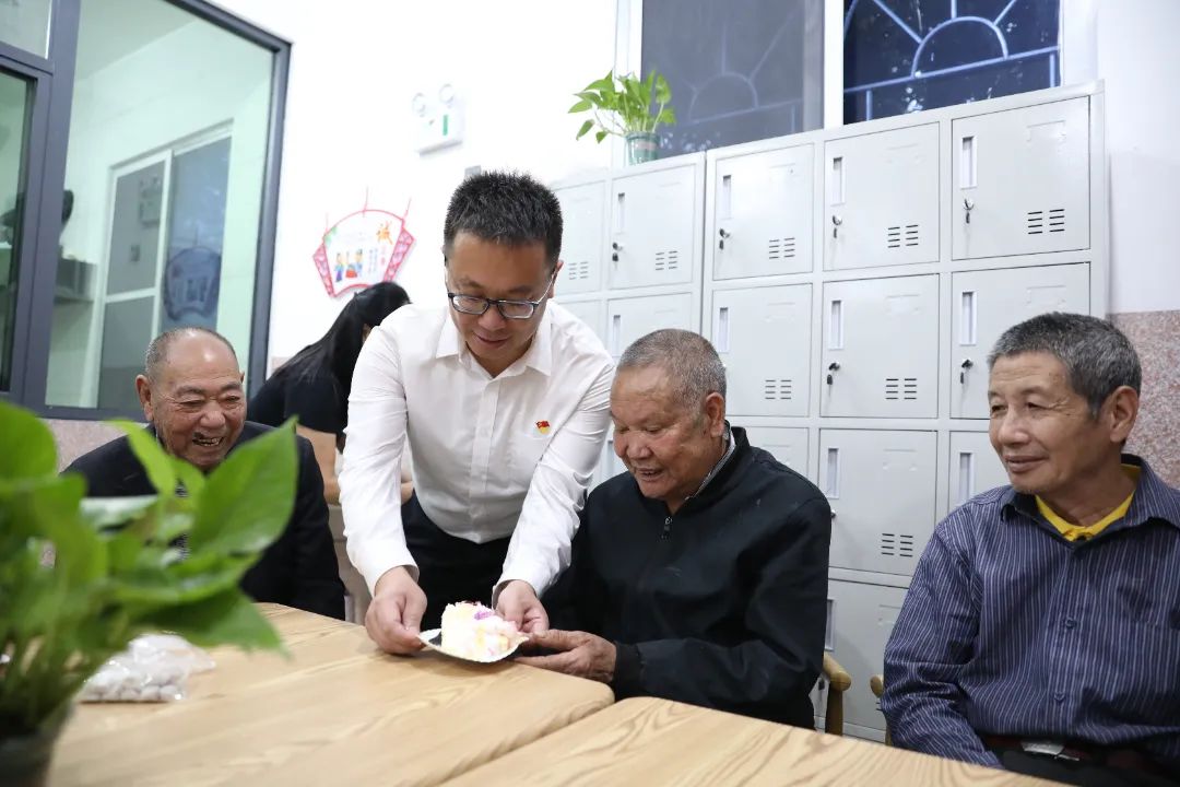 百善孝为先,重阳享健康 | 蕉城法院联合霍童镇兴贤村开展"关爱银龄