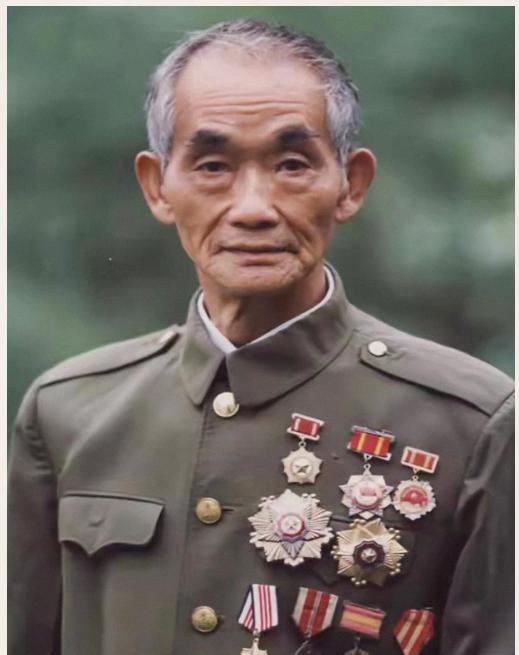 了1952年秋季战术性反击战,上甘岭战役和朝鲜东海岸反登陆防御作战