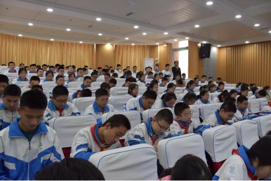 莘情普法法治教育进校园护航青春助成长莘县甘泉学校初一初二年级开展