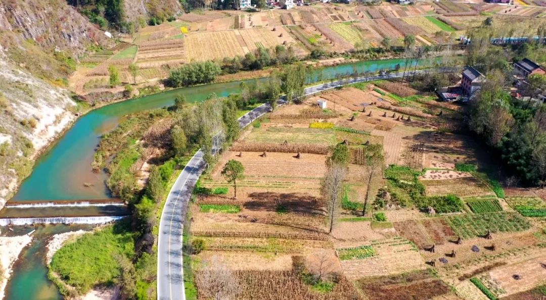 康养之都 醉美公路 | 打卡344国道洛南县三要镇罗村段_澎湃号·媒体