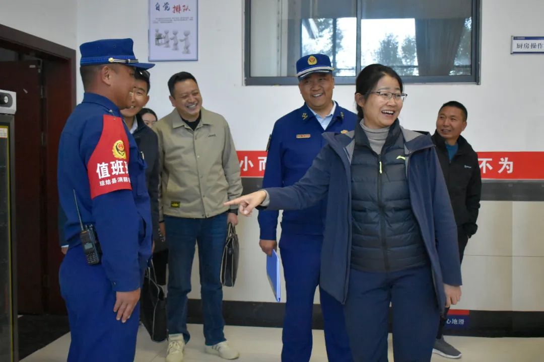 各县区动态ii琼结县委副书记县长秦梅鸯宗前往县消防救援大队调研检查