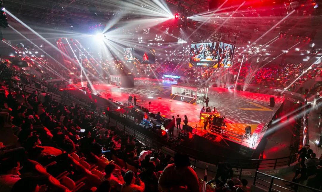 世曼凯娱乐cf电竞组织部长brady:cfs会努力走过更多个十年_澎湃号