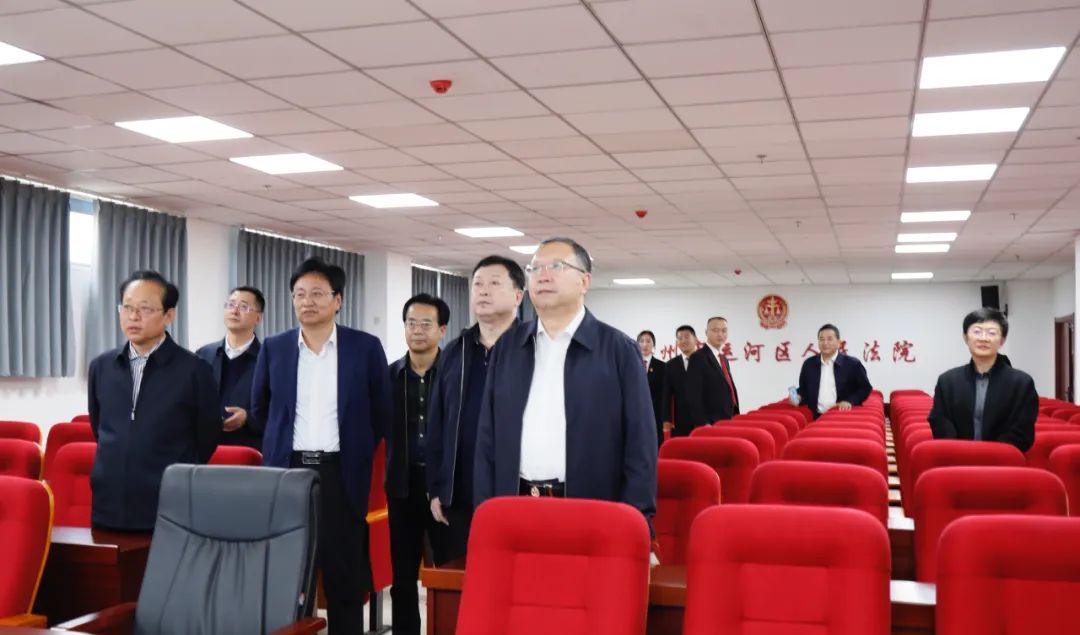 沧州市委常委政法委书记薛青松到运河法院进行调研
