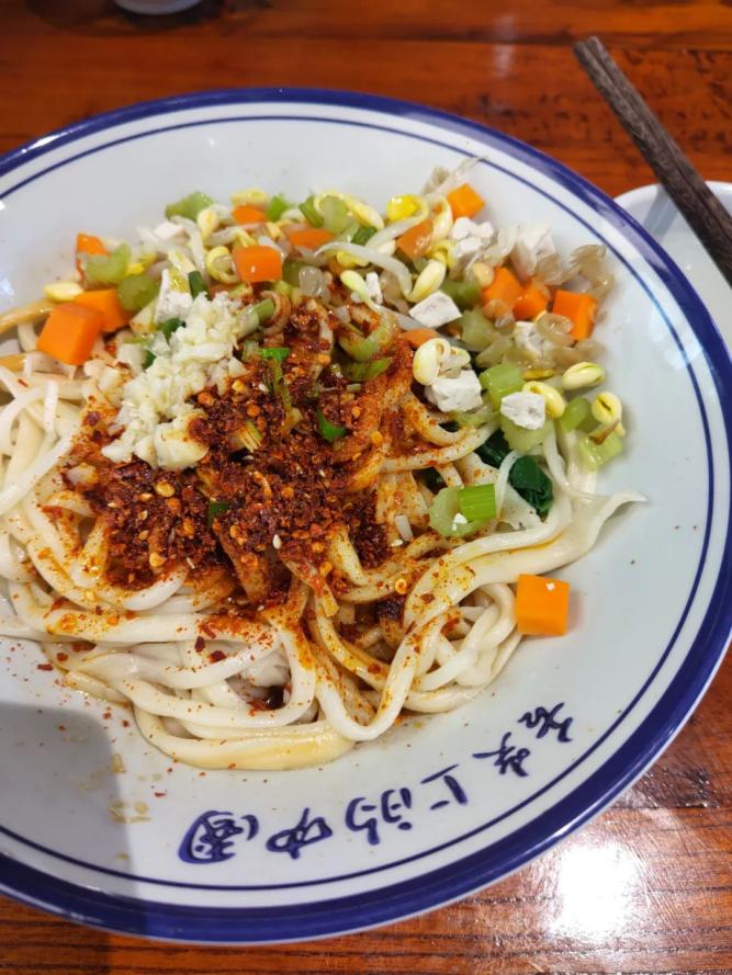 【食在老城】洛阳的秋天，适合见面，更适合吃面！