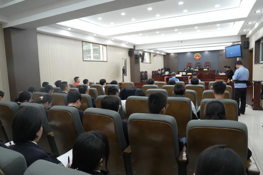 庭审现场直播,深度体验廉政教育