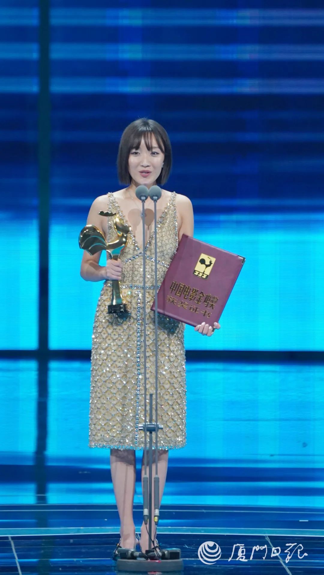获得最佳女配角奖饰演的小顾一角凭借在电影《永安镇故事集》来自长沙
