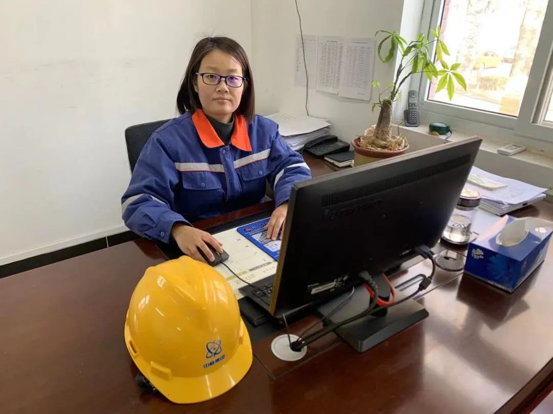 榜样力量 | 追光的人终会光芒万丈——记中核二四2021年度劳模刘捷