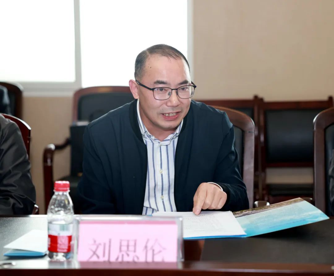 走访调研周轶院长邀请市人大代表共同走访调研民营企业