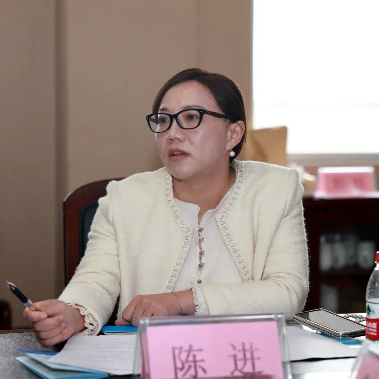 走访调研周轶院长邀请市人大代表共同走访调研民营企业