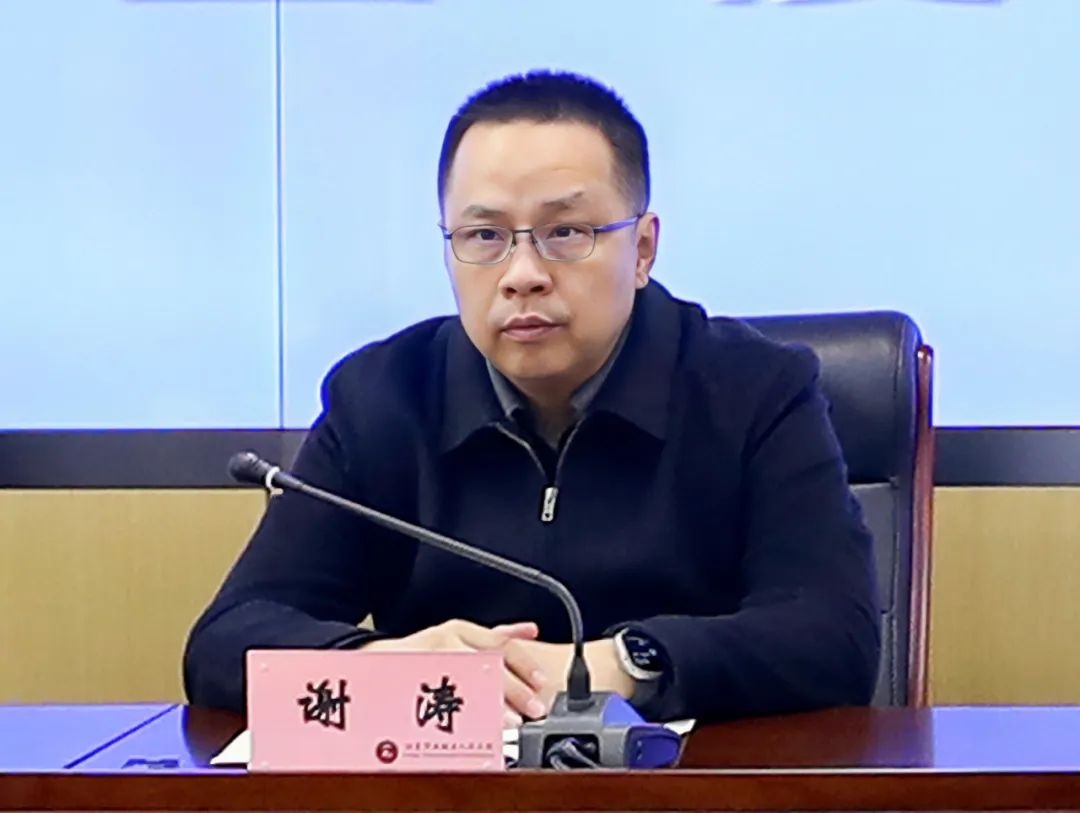 72 谢涛代表区委政法委对法院工作表示肯定.