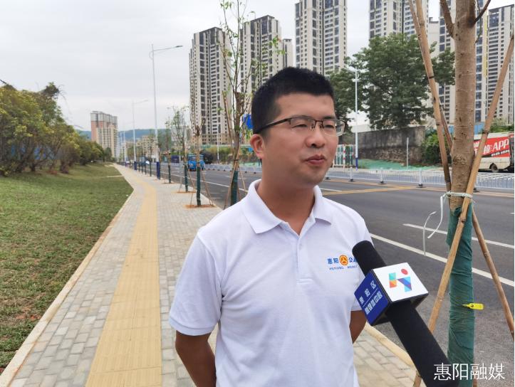 惠阳区新圩镇龙湖东路实现全线四车道通车