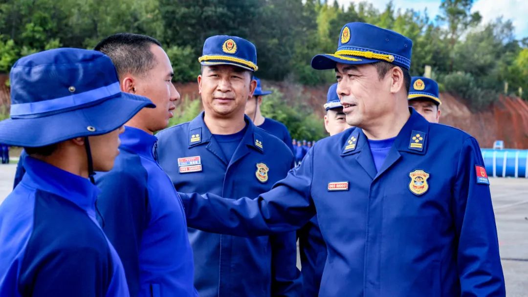 云南省森林消防总队齐兴彬总队长带工作组深入新训大队现场办公_澎湃