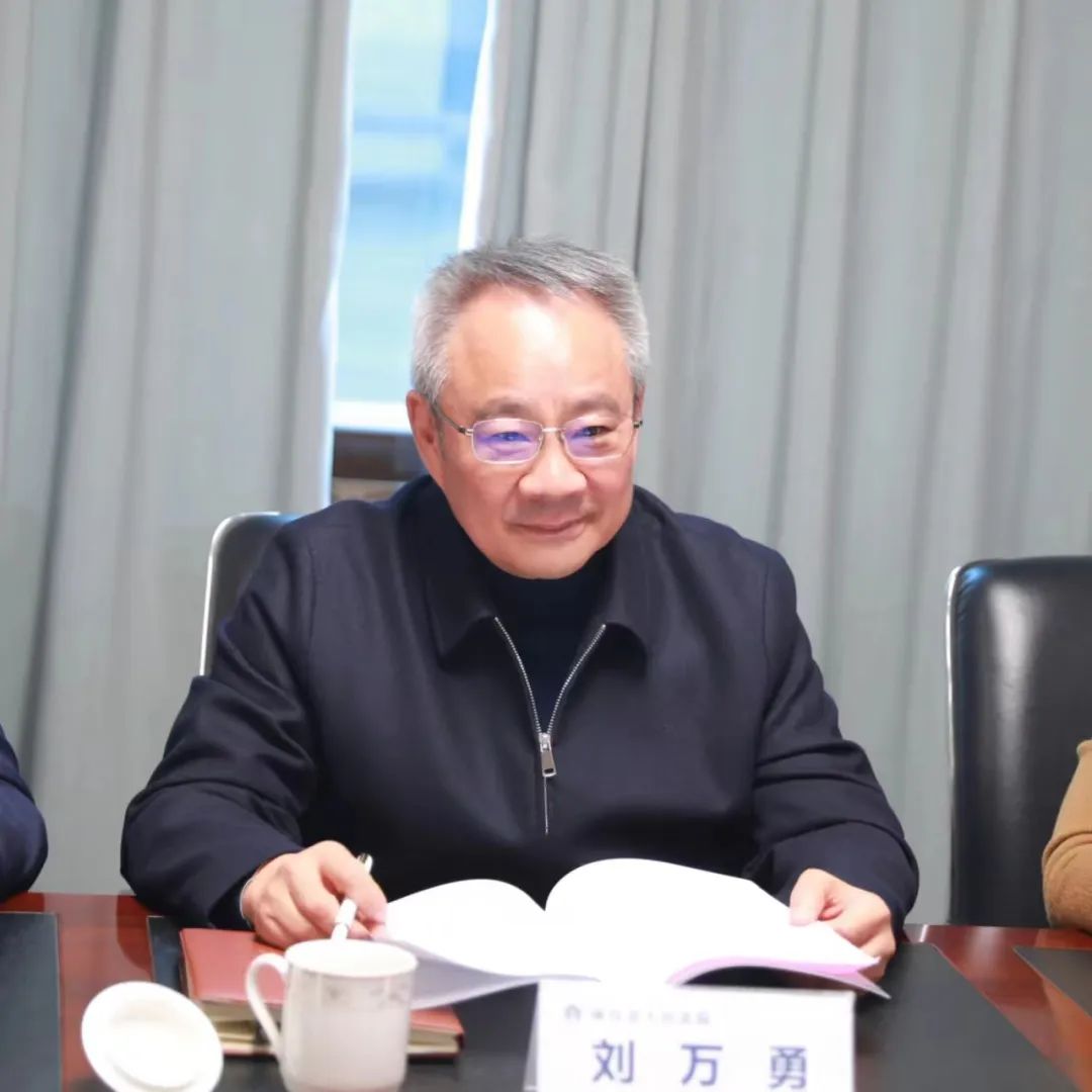 刘万勇对县法院做深做实为大局服务,为人民司法等方面取得的成效给与