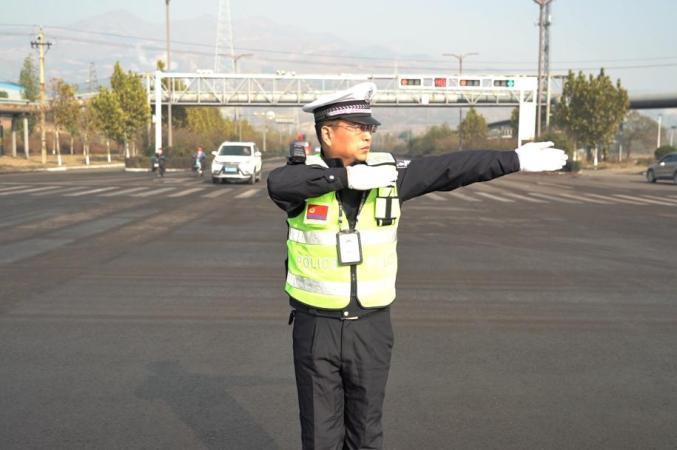 2023年山西公安"最美基层辅警"候选人——薛红刚:城市交通的守护者
