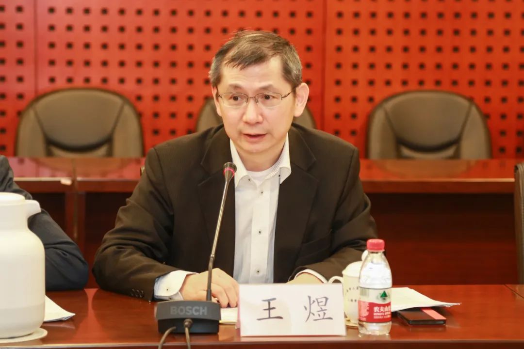 会上,华东政法大学季奎明教授,刘岳川副教授,唐晨博士,上海社会科学院