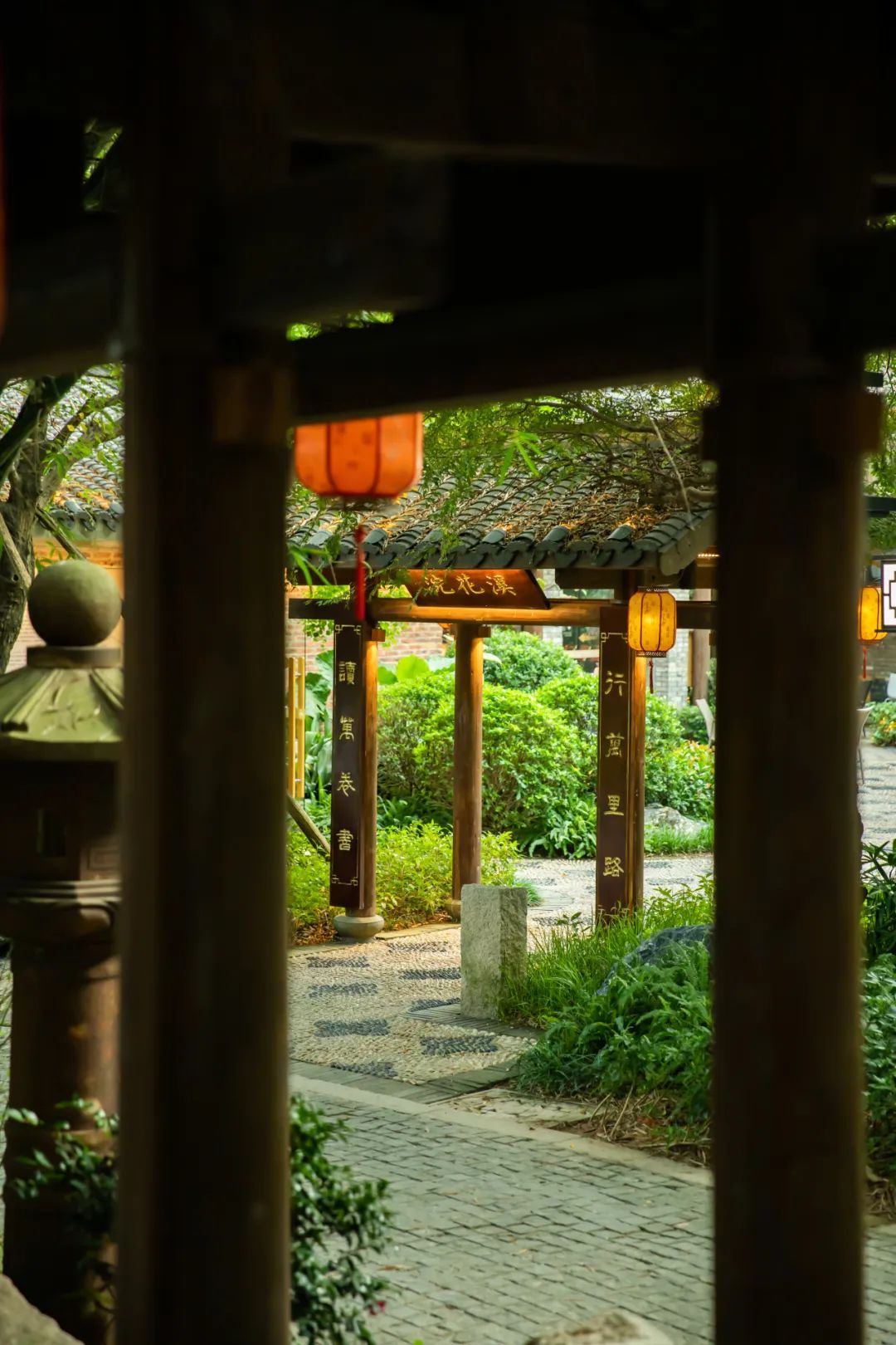 书中日月 |  二十四史书院：梦回千年，风雅璀璨