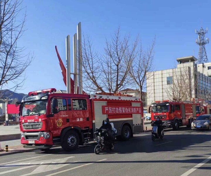 消防车环城宣传巡游,打造"流动式"安全课堂_澎湃号·媒体_澎湃新闻