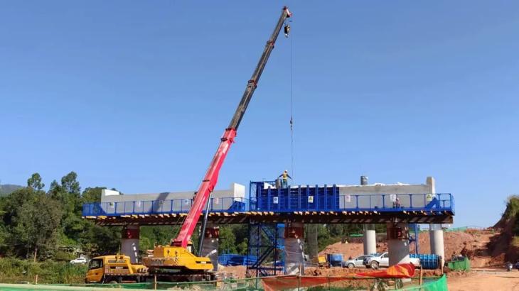 大干六十天奋斗全年红铆足劲头开足马力龙川县公路事务中心勇挑重点