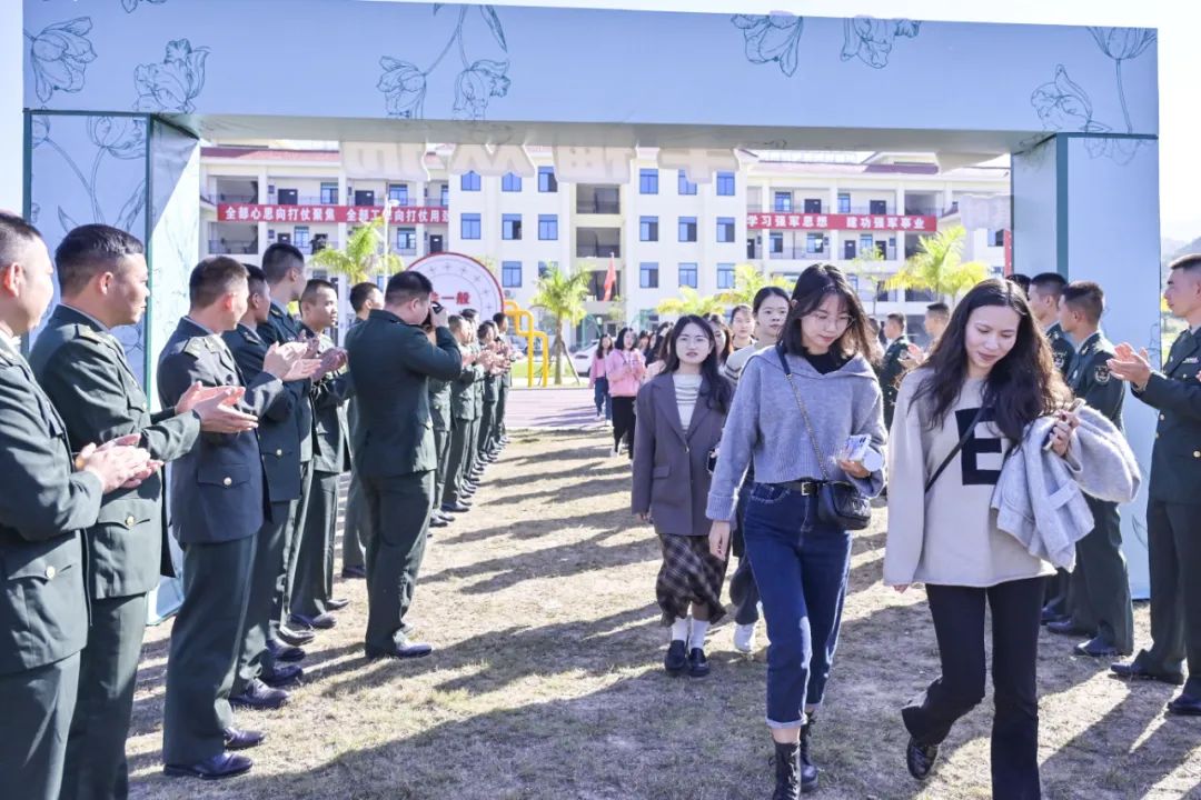 情暖冬日這場軍地聯誼甜爆了