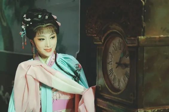 扶青十年"ta"们 | 忻雅琴:把越剧艺术的接力棒传下去_澎湃号·政务