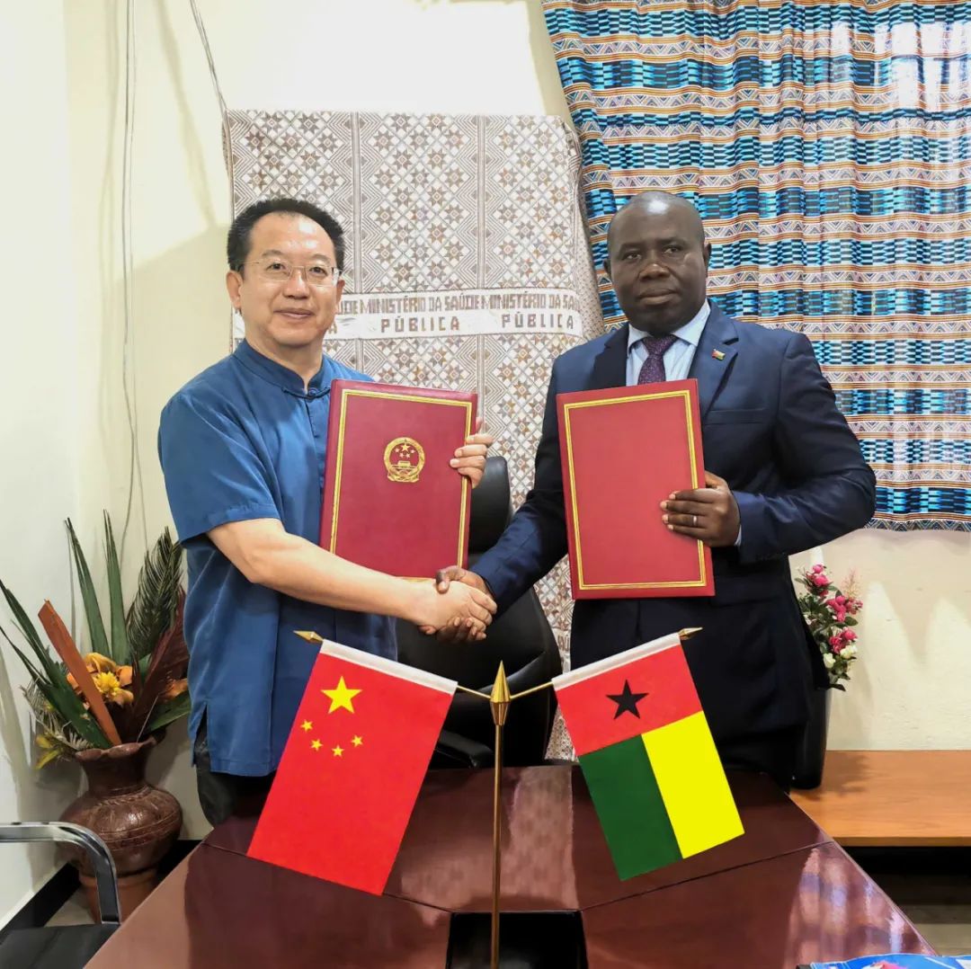 驻几内亚比绍大使拜会几比新任公共卫生部长马卢