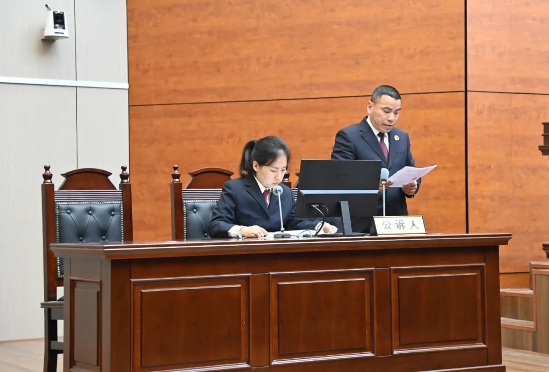 11月24日上午,东安县人民法院依法公开开庭审理一起非法狩猎刑事附带