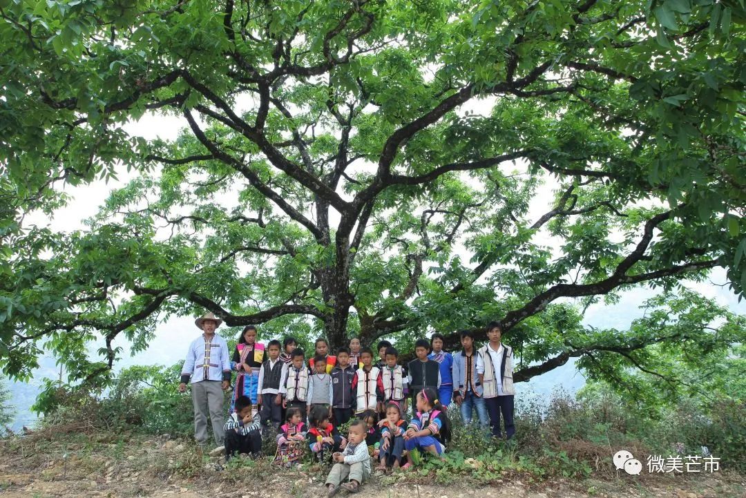 到芒市中山乡探寻傈僳族服饰之美